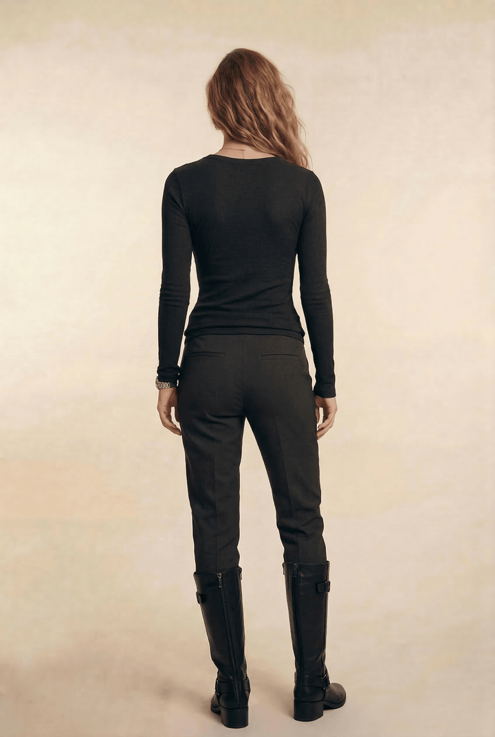 Davina | Slim-Fit Crewneck Top