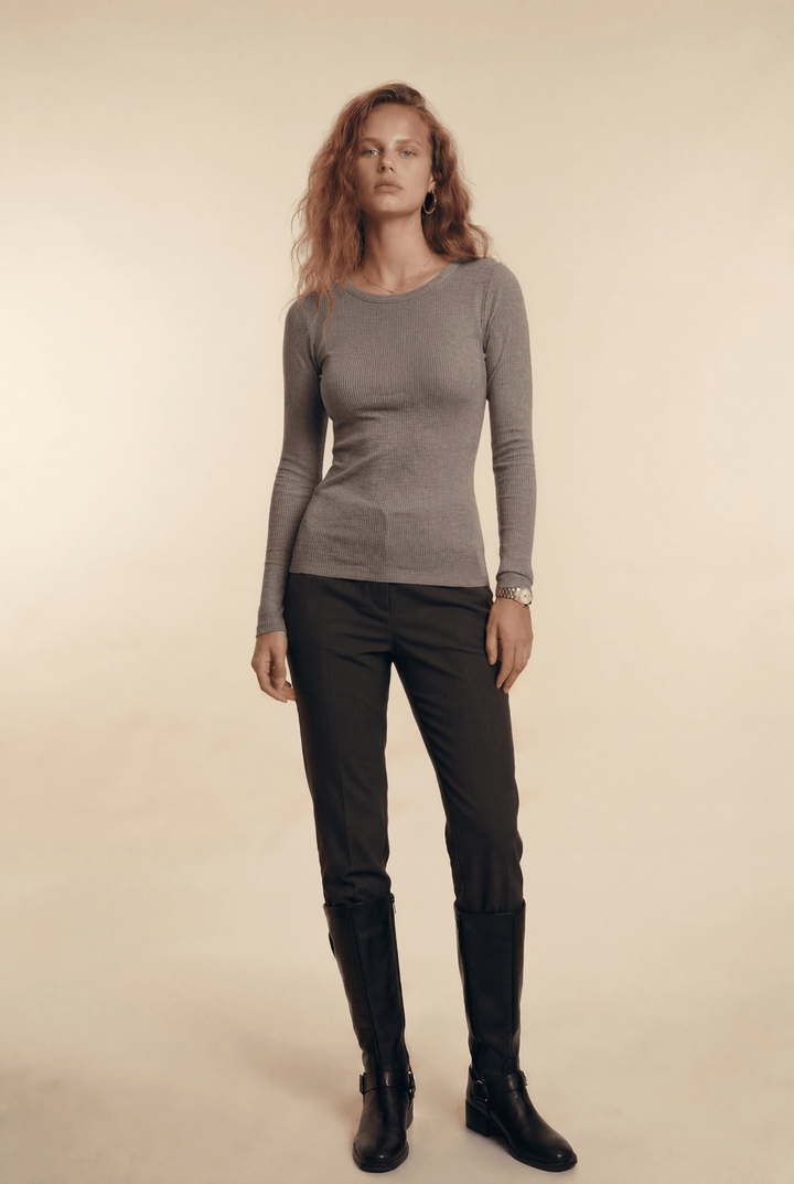 Davina | Slim-Fit Crewneck Top
