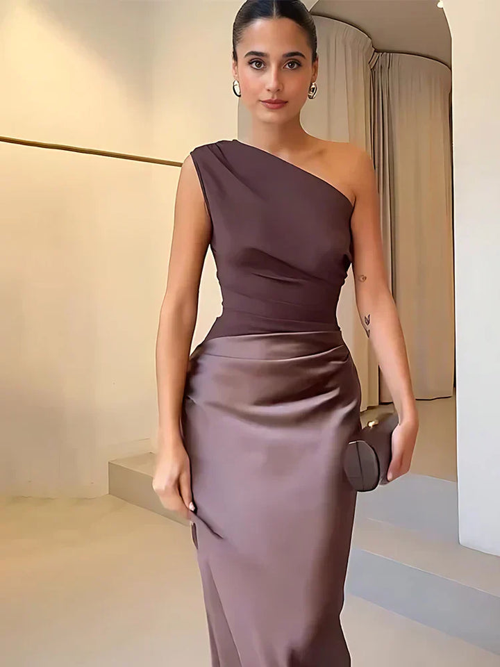 Bellthorne | Maxi Dress with a Guilt in Satin